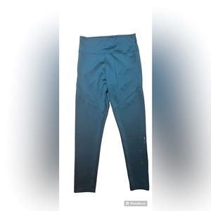 ⭐️High rise Adidas Climalite Capri